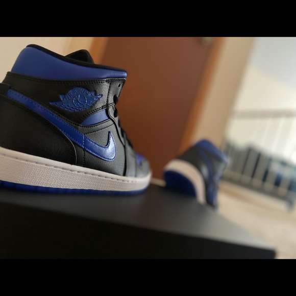 nike air jordan 1 mid black blue